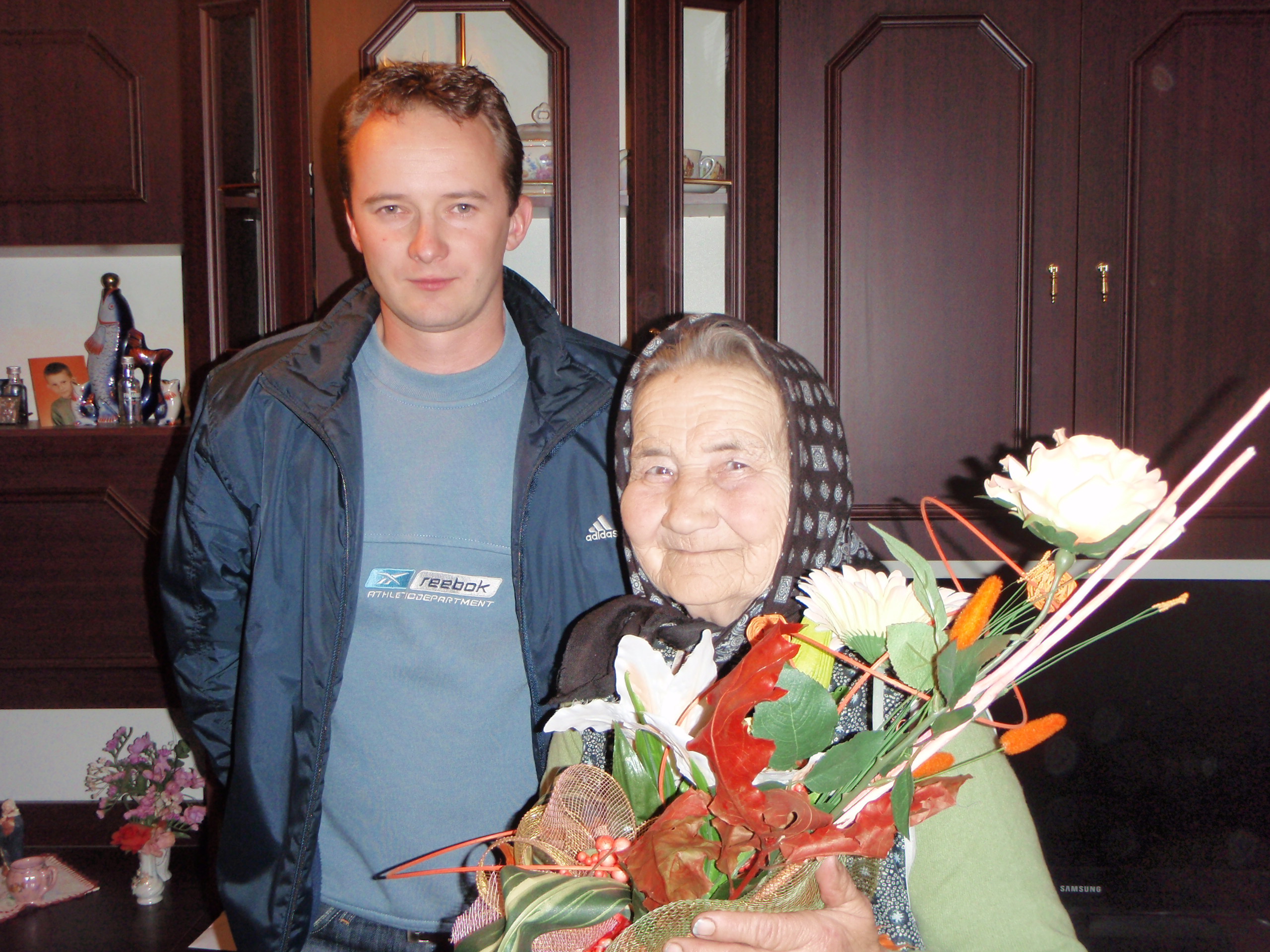 (9)Anna Glogovksá